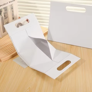 Eco -friendly Hot Sale Ready Stock Triangle <b>Gift</b> <b>Box</b> Foldable, Magnetic Closure with <b>Small</b> Batch Logo - Product Image 2