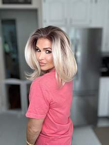 Peruca Sintética Corta Bob Rubia Dorada de 12 Pulgadas con Alineación de Cutículas, Admite Personalización de Logotipo, para Uso Diario de Mujeres - Product Image 3