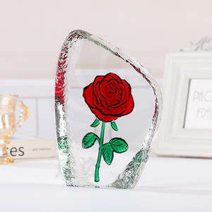 Ornement en verre rose iceberg de cristal, décor floral peint, cadeau pour la fête des mères - Product Image 1