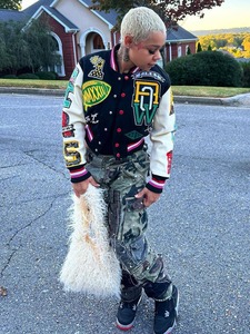 Haut court de baseball à la mode personnalisée, <span class=keywords><strong>veste</strong></span> ample et décontractée pour femmes, <span class=keywords><strong>veste</strong></span> Letterman en polyester avec écusson pour femmes - Product Image 6