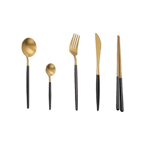 ชุดช้อนส้อมสแตนเลสสีโรสโกลด์ พร้อมช้อน ส้อม มีด ตะเกียบ ปลอดภัยสำหรับเครื่องล้างจาน เหมาะสำหรับงานแต่งงาน - Product Image 4