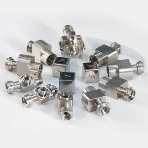 Thép không gỉ 5 trục trung tâm gia công <span class=keywords><strong>CNC</strong></span> dịch vụ dây EDM chuốt tùy chỉnh chính xác cho gia công vi Bộ Phận Cơ khí - Product Image 3