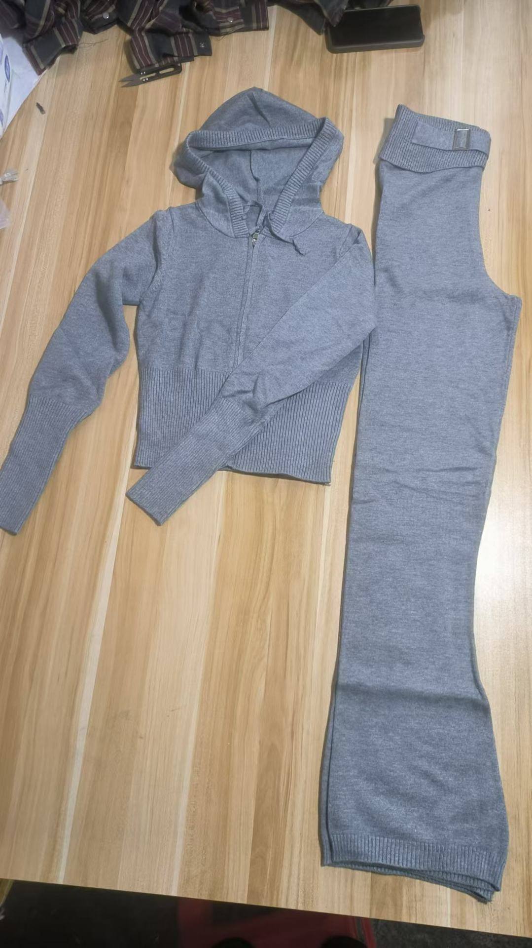 Z1226ST01 สีเทา