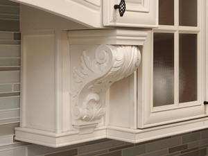<span class=keywords><strong>Cocina</strong></span> de Madera Maciza de Alta Gama, Estilo Antiguo, Color Blanco Crema, con Diseño de Isla y Columnas Romanas - Product Image 6