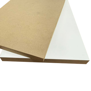 Panneaux MDF mélaminés 4x8 pieds 18 mm, surface lisse, résistants à l'humidité, pour la fabrication de meubles, utilisation en cuisine, finition peinture, 1 an - Product Image 1