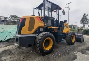 LiuGong 820H Wheel Loader Diesel Front Loader Enclosed Cab Yellow Construction Equipment - Product Image 1