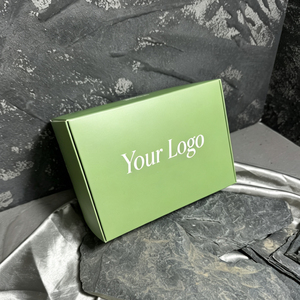 Scatola Regalo Pieghevole Premium Verde con Logo Personalizzato, Confezione per Profumi e Cosmetici - Product Image 1