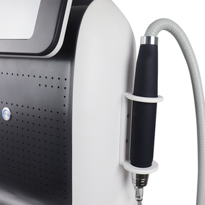 Máquina Portátil de Eliminación de Tatuajes y Blanqueamiento de Piel con Láser Nd:YAG de Picosegundos Q-Switched de 755nm y 1200w de Potencia para Salón de Belleza - Product Image 4