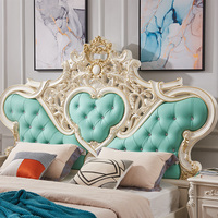 L'usine fournit des lits en bois de style européen romantique, des meubles de chambre à coucher modernes et des lits en placage avec des designs uniques