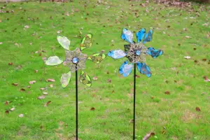 金属風車の庭の装飾ヨーロッパのデザイン庭の庭のための金属芸術屋外の装飾家族
