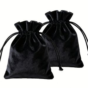 Sacs à cosmétiques en velours noir de luxe 5*7cm avec cordon de serrage, pochettes d'emballage cadeau en velours, logo personnalisable, recyclables, pour rouges à lèvres - Product Image 4