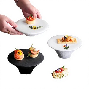 Plateau de service en porcelaine émaillée écologique classique pour plats froids, salades de fruits, gâteaux, dim sum, sushis, gastronomie moléculaire - Product Image 3