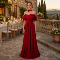 Robe de soirée sur mesure bordeaux, coupe trapèze, épaules dénudées, avec fleurs 3D, col choker, manches drapées, longueur ras du sol, vente en gros