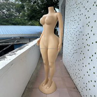 Guangzhou Mannequin de corps féminin artificiel bon marché Mannequin complet sans tête Mannequin de corps féminin à gros seins pour magasin