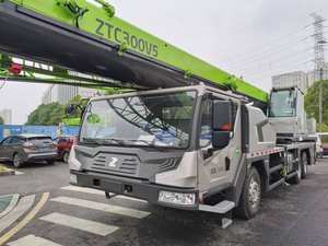 <span class=keywords><strong>Zoomlion</strong></span> <span class=keywords><strong>25</strong></span> <span class=keywords><strong>Ton</strong></span> Lifting Weight <span class=keywords><strong>Truck</strong></span> <span class=keywords><strong>Crane</strong></span> ZTC250A562 dengan Boom 5 Bagian 41m - Product Image 2