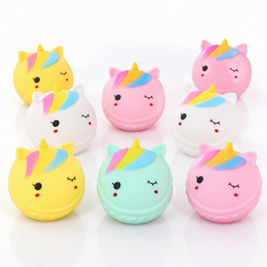 Balle anti-stress en forme de licorne mignonne, jouet de décompression à rebond lent en farine - Product Image 1