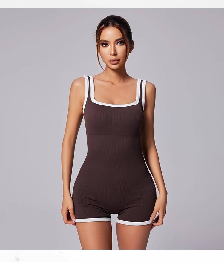 สีน้ำตาล