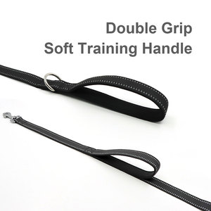 Laisse pour chien en nylon souple à double poignée avec surpiqûres réfléchissantes, style simple pour l'entraînement - Product Image 3