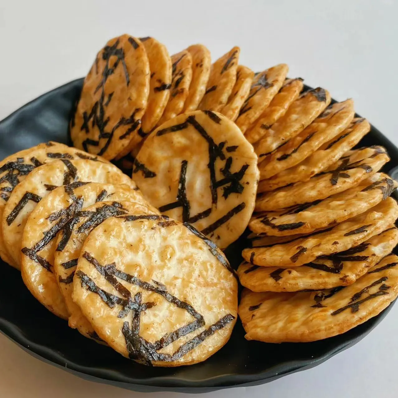 Biskuit Rumput Laut Jepang, Penjualan Laris Biskuit Jepang Camilan Nasi Bulat Biskuit Gandum Camilan