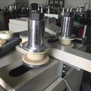 Máquina de Doblado de Ventanas de Aluminio con Servo CNC para Perfiles de PVC UPVC a Buen Precio - Product Image 4