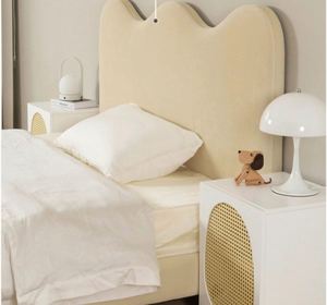 Cama Infantil Moderna de Madera Maciza |   Diseño de Princesa Nube Crema para Niños y Niñas |   Estilo Minimalista - Product Image 4
