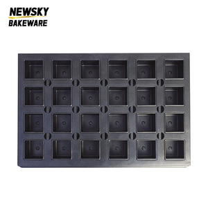 24 Uit Één Stuk Vormende Vorm Broodbakje Commerciële Industriële Bakkerij Gealuminiseerd Staal Min Vierkante Broodbakvorm - Product Image 4