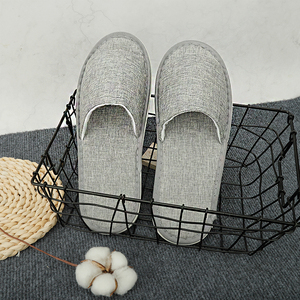 Vente en gros <span class=keywords><strong>d</strong></span>'usine de pantoufles personnalisées en lin gris rose pantoufles jetables respirantes pour <span class=keywords><strong>appartement</strong></span> <span class=keywords><strong>d</strong></span>'invités à bout ouvert avec logo - Product Image 4