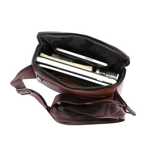 Sac de poitrine multifonctionnel imperméable, sac banane ajustable en cuir véritable pour homme - Product Image 4