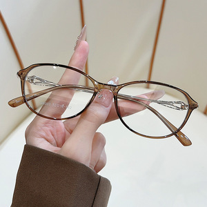 Oval Women <b>Eyeglasses</b> <b>Frames</b> G6003 Transparent Full Rim Lightweight Decoration Spectacles For Fashion - Product Image 3