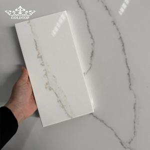 Dalles de quartz brun ondulé 5061 en pierre artificielle polie Goldtop, taille personnalisée OEM, pour intérieur d'appartement - Product Image 6