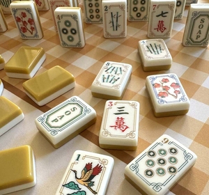 Juego de Fichas de Mahjong Americano Modern Sunday Gold <span class=keywords><strong>para</strong></span> 4 Jugadores, Color Amarillo Cúrcuma, Acrílico, Duradero y Portátil - Product Image 6