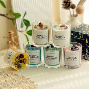 Vela Aromática Artesanal sin Humo con Flores Secas y Piedras de Cristal para Decoración del Hogar, Regalo para Días Festivos, Venta al por Mayor - Product Image 1