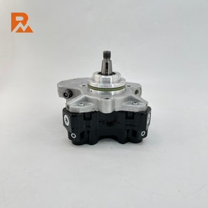 Pompe à injection de carburant 0445010246 6420701101 A6420701101 pour moteur - Product Image 1