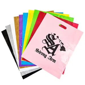 China Eco-Vriendelijke Kleding Plastic Boodschappentassen Custom Logo Biologisch Afbreekbaar Gestanst Plastic Tas Boodschappentas Met Handvat