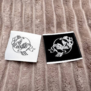 Dệt Tư Nhân Trắng Nhãn May Mặc Quần Áo Nhà Sản Xuất Vải Thẻ Sắt Trên Cổ Bông Tùy Chỉnh Thực hiện Logo Nhãn Cho Quần Áo - Product Image 5