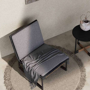 Tables et chaises d'extérieur personnalisables à prix abordables, design moderne, chaises d'extérieur grises - Product Image 1