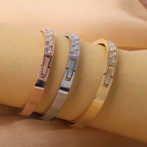 Bán Buôn 18K Vàng Mạ Thép Không Gỉ Vòng Đeo Tay Cubic Zirconia Biểu Tượng Tùy Chỉnh Bangles Cho Phụ Nữ Sang Trọng Kim Cương Dây Đeo Cổ Tay