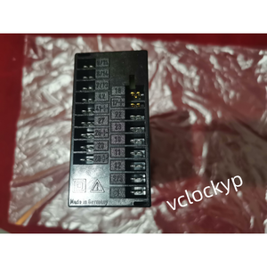 GOSSEN METRAWATT GTR0212 A4B2C23 GTR0212A4B2C23 300 C <b>TEMPERATURE</b> <b>CONTROLLER</b> Used - Product Image 2