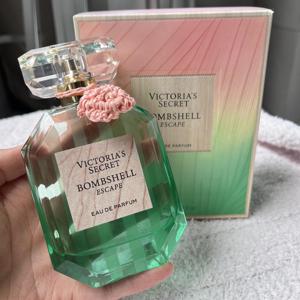 Vente en gros de vaporisateurs pour le corps de 100 ml, parfum longue durée, Bombshell Escape <span class=keywords><strong>Victoria</strong></span>, parfum de <span class=keywords><strong>marque</strong></span> pour femmes, original - Product Image 3