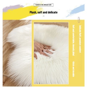 Tappeto Decorativo Multifunzionale a Forma di Cuore in Peluche, Tappetino Antiscivolo, Stile Carino per Ragazze - Product Image 6