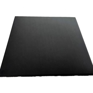 Rollos y Losetas de Piso de Goma Antideslizante para Gimnasio y Equipamiento Deportivo - Product Image 1