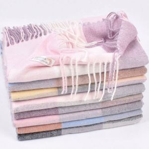 ผ้าพันคอโพลีเอสเตอร์ทรงสี่เหลี่ยมผืนผ้าสำหรับผู้หญิง ขายส่ง ผ้าพันคอแฟชั่นลายตารางพร้อมพู่ห้อย - Product Image 3