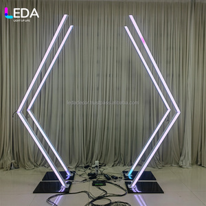 Tunnel d'éclairage LED personnalisé LEDA avec effet de changement de couleur RVB, arche lumineuse LED pour passerelle, scène extérieure, toile de fond de scène, arche pour décoration d'événements - Product Image 3