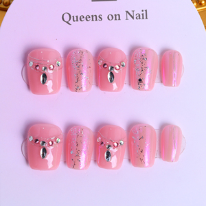 Faux ongles à presser de luxe en acrylique, courts, forme cercueil, couvrance totale, rose, faits main, avec strass et French manucure, prix usine en gros - Product Image 1