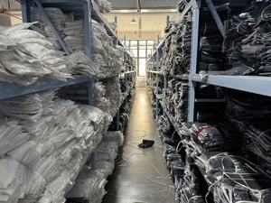 Camiseta <span class=keywords><strong>de</strong></span> Algodón 100% Tejida <span class=keywords><strong>de</strong></span> 220 g/m², 50 Piezas MOQ, Tallas S-5XL, 20 Colores Pantone, Entrega Rápida Matson 15 Días, Camiseta al por Mayor <span class=keywords><strong>en</strong></span> EE. UU. - Product Image 5