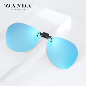 Gafas de Sol con Clip Polarizadas Danda Eyewear 3033, Lentes TAC UV400 Antideslumbrantes, Ovaladas, Unisex, para Conducir, Pescar y Actividades al Aire Libre - Product Image 2