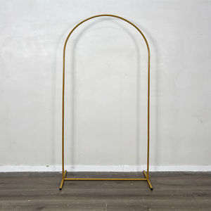 Nouvelle Arrivée Décoration de Fête et de Mariage Romantique Moderne Arche Circulaire en Acier pour Support de Fleurs Fleurs Artificielles Haute Simulation - Product Image 1