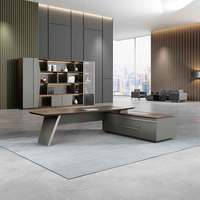 Ensemble de bureau et de chaises de direction de luxe en forme de L pour les directeurs directeurs PDG patrons Solutions de mobilier de bureau