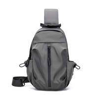 Bolsa de pecho con conexión USB portátil Bolsa de pecho impermeable para hombres de moda de gran capacidad