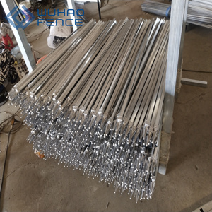 <span class=keywords><strong>Montage</strong></span> Classic Panneaux de clôture en acier à 3 rails Panneaux de clôture en fer forgé personnalisés pour la cour Panneaux de clôture en acier - Product Image 4
